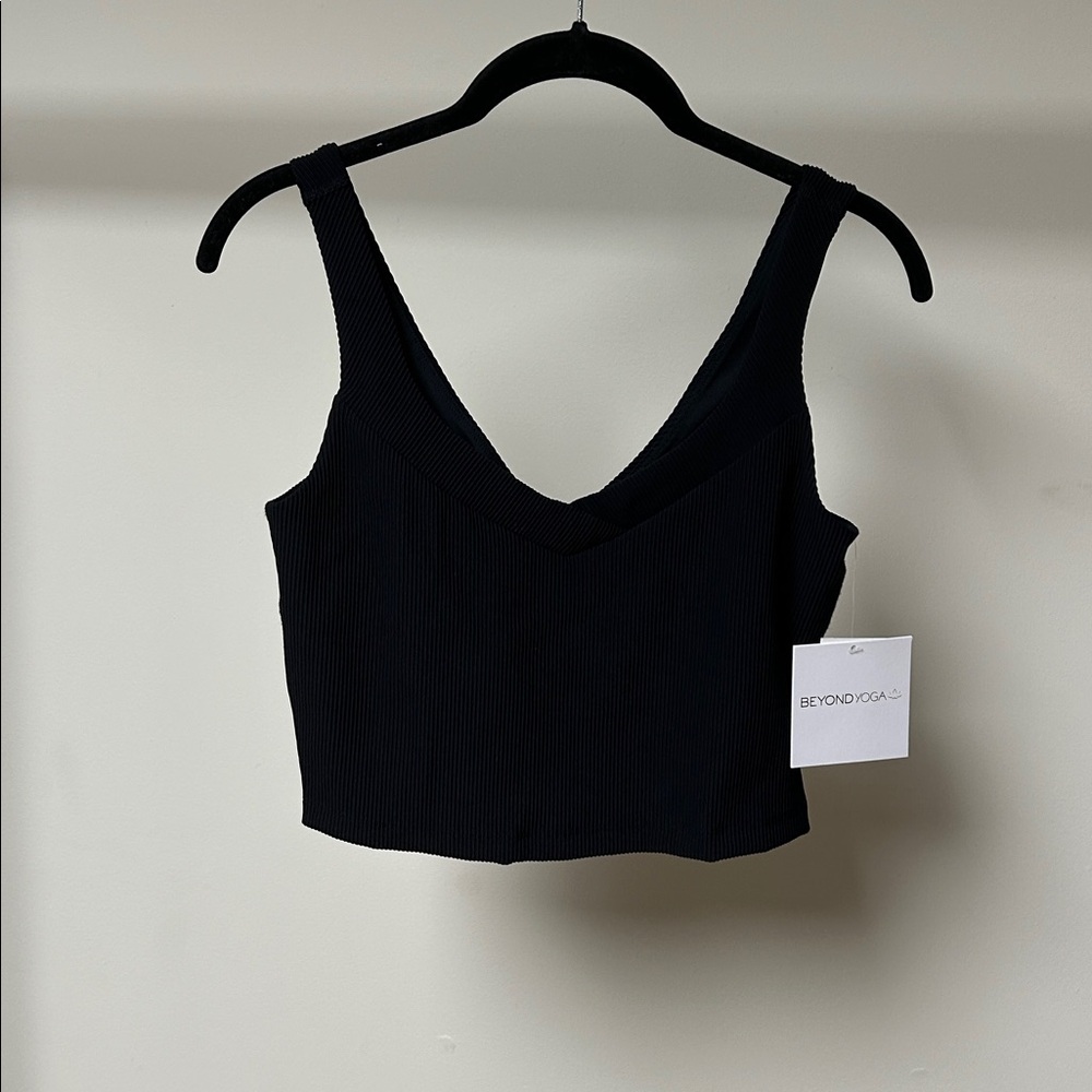 Beyond yoga impulse ribbed cropped tank black